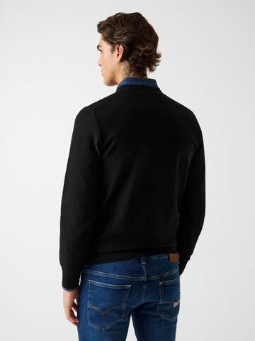 GUESS Sweater in Black
