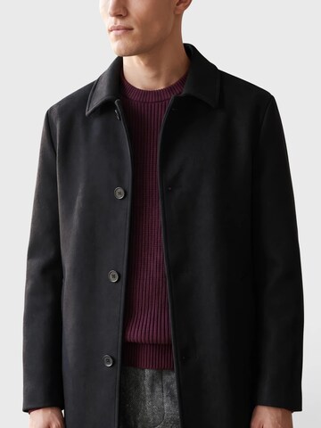 TRAPP Winter Coat in Black