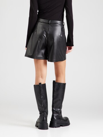 regular Pantaloni con pieghe 'ONLPenny' di ONLY in nero