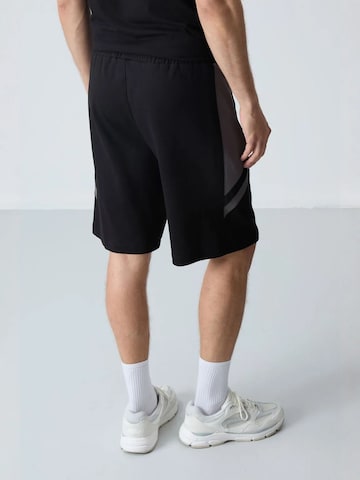 Tommy Life - Regular Calças em preto