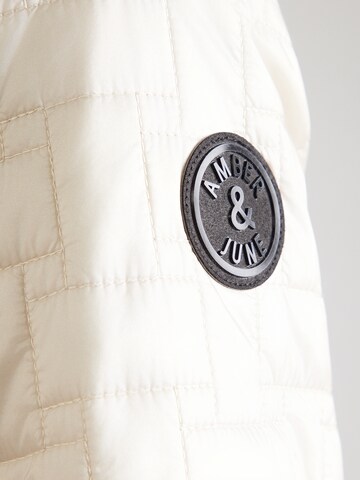 Veste mi-saison Amber & June en beige