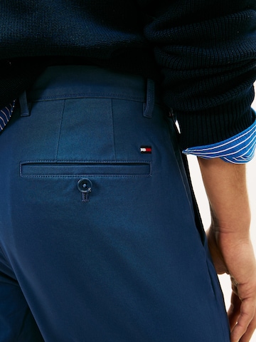TOMMY HILFIGER Regular Hose 'Denton' in Blau