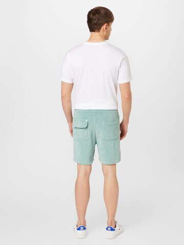 MOUTY Normalny krój Spodnie 'June' w kolorze zielony