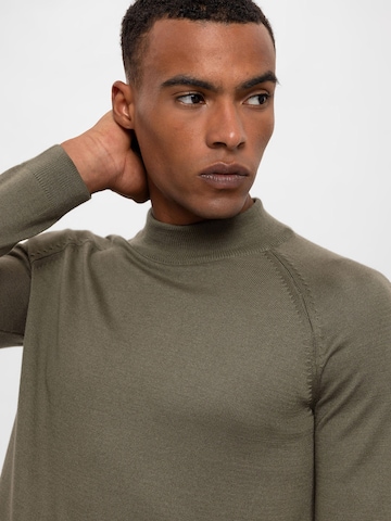 Antioch Sweater in Green