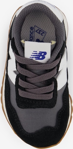 new balance Sneaker 237 in Schwarz