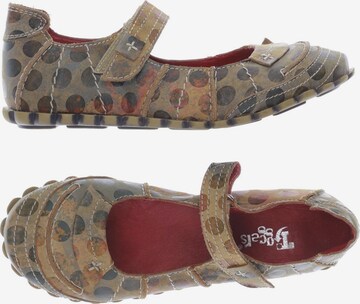 TIGGERS Flats & Loafers in 37 in Brown: front