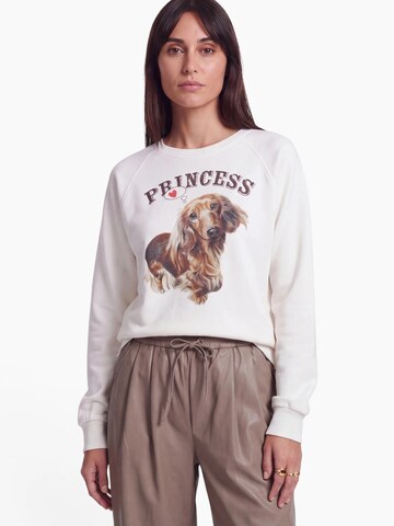PRINCESS GOES HOLLYWOOD Sweatshirt 'Dackel' in Wit: voorkant