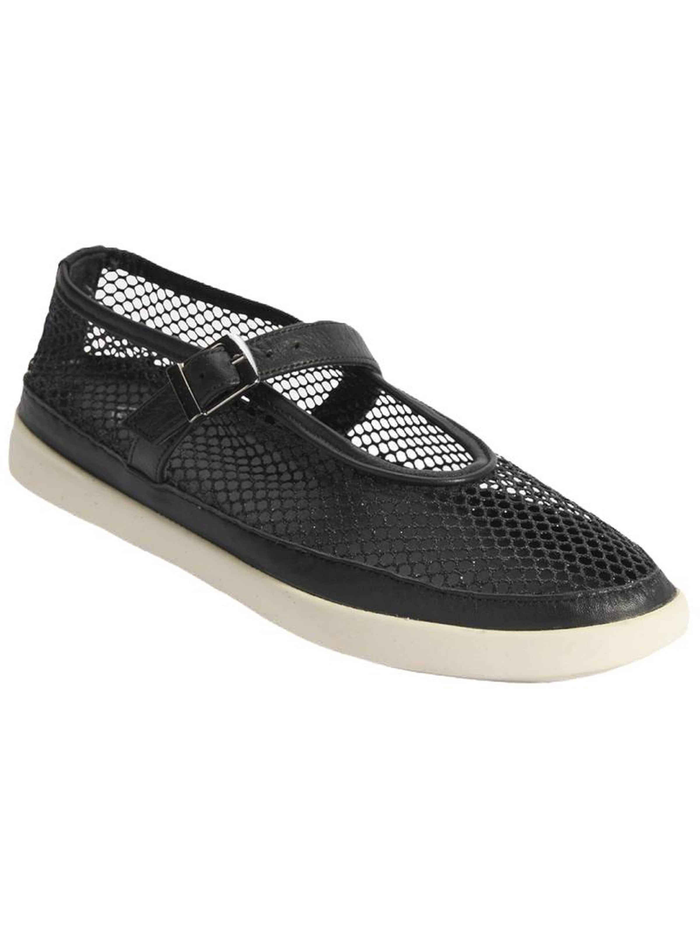 Desa Classic Flats 'Slip-Ons' in Black