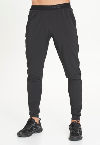 ENDURANCE Regular Laufhose 'Wind' in Schwarz: Vorderseite