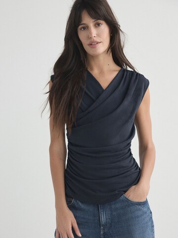 Next Top in Grey: front
