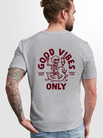 Neverless Shirt 'Good Vibes Rücken' in Grey
