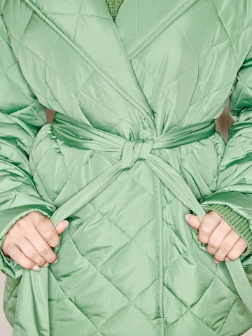 Ema Louise x ABOUT YOU Between-Season Jacket 'Livina' in Green