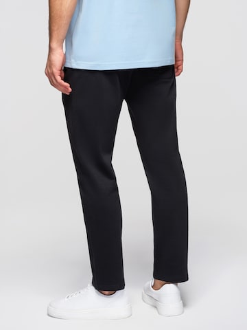 Ombre Slimfit Sporthose‌‌‌ in Schwarz
