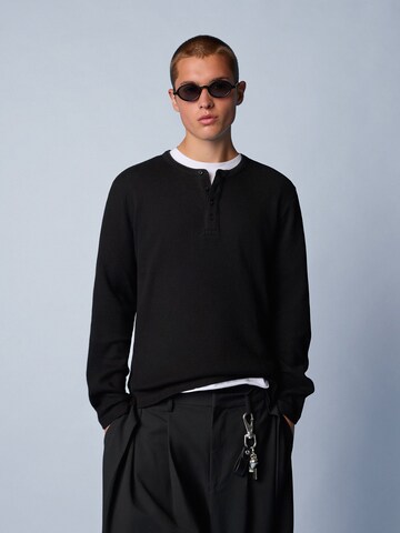 Bershka Shirt in Zwart: voorkant