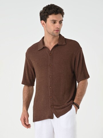 Antioch Regular Fit Skjorte i brun: forside