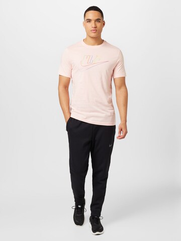 Nike Sportswear T-Shirt in Pink