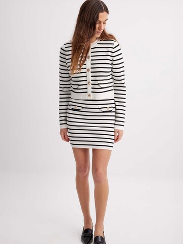 NA-KD Skirt in Black: front