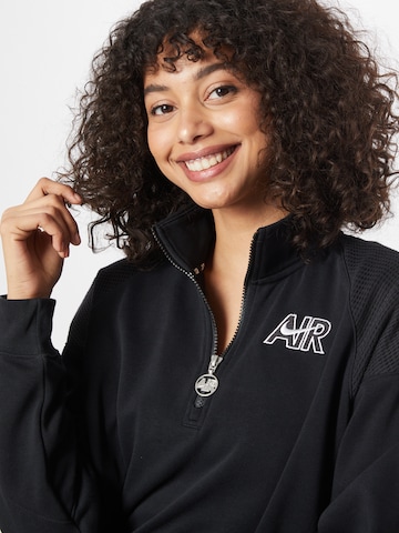 Nike Sportswear Sweatshirt in Schwarz