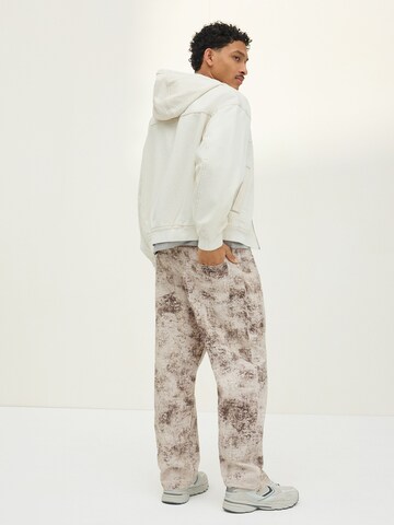 Bershka Baggy Дънки в бежово