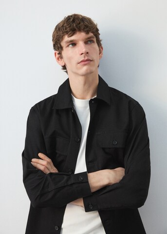 MANGO MAN Comfort Fit Hemd 'Roberto' in Schwarz