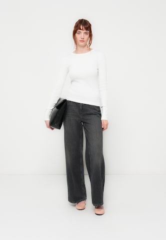 T-shirt 'NURIT' DRYKORN en blanc