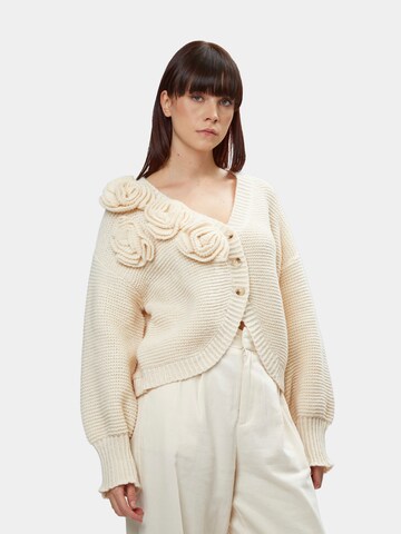 Cardigan Influencer en beige : devant