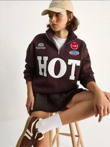 Bianco Lucci Sweatshirt in Bruin