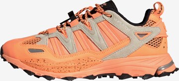 ADIDAS ORIGINALS Låg sneaker 'Hyperturf' i orange: framsida