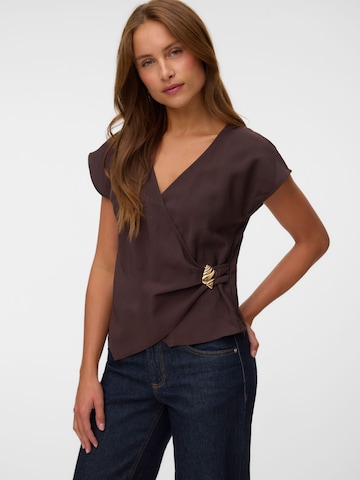 Camicia da donna 'VMJulieta' di VERO MODA in marrone: frontale