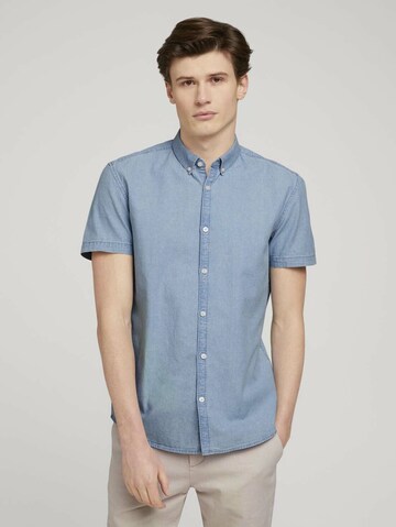 Fit confort Chemise TOM TAILOR DENIM en bleu : devant