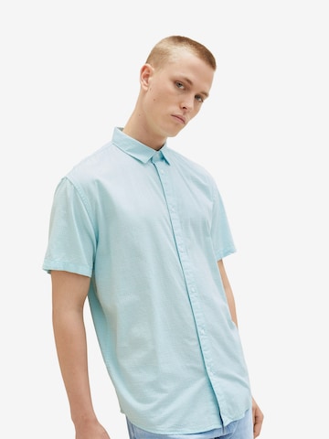 Coupe regular Chemise TOM TAILOR en bleu : devant