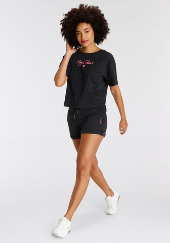KangaROOS Regular Sporthose in Schwarz