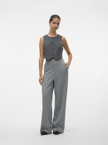 VERO MODA Wide leg Pants 'SILVA' in Grey