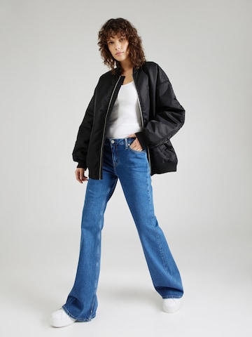 Tommy Jeans Flared Jeans 'Sophie' in Blue