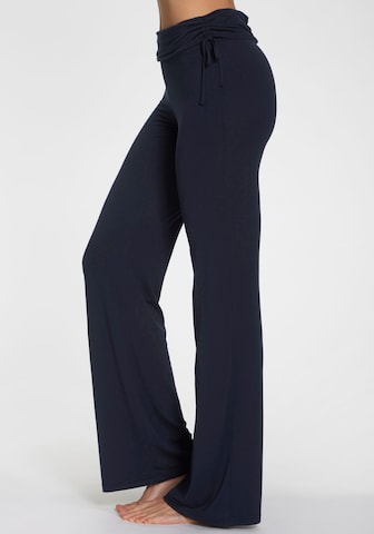 LASCANA Flared Hose in Blau