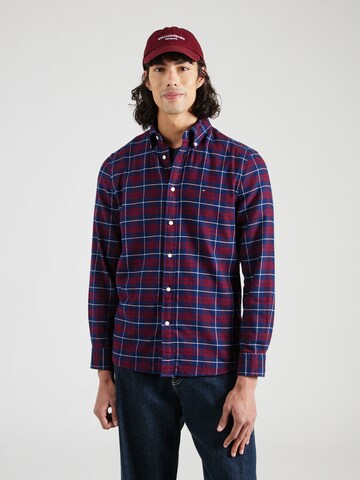 Regular fit Camicia di TOMMY HILFIGER in rosso: frontale