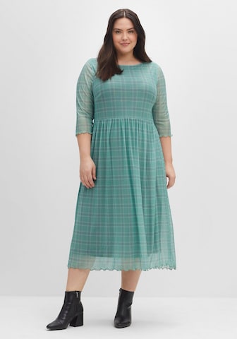 SHEEGO Dress in Green: front