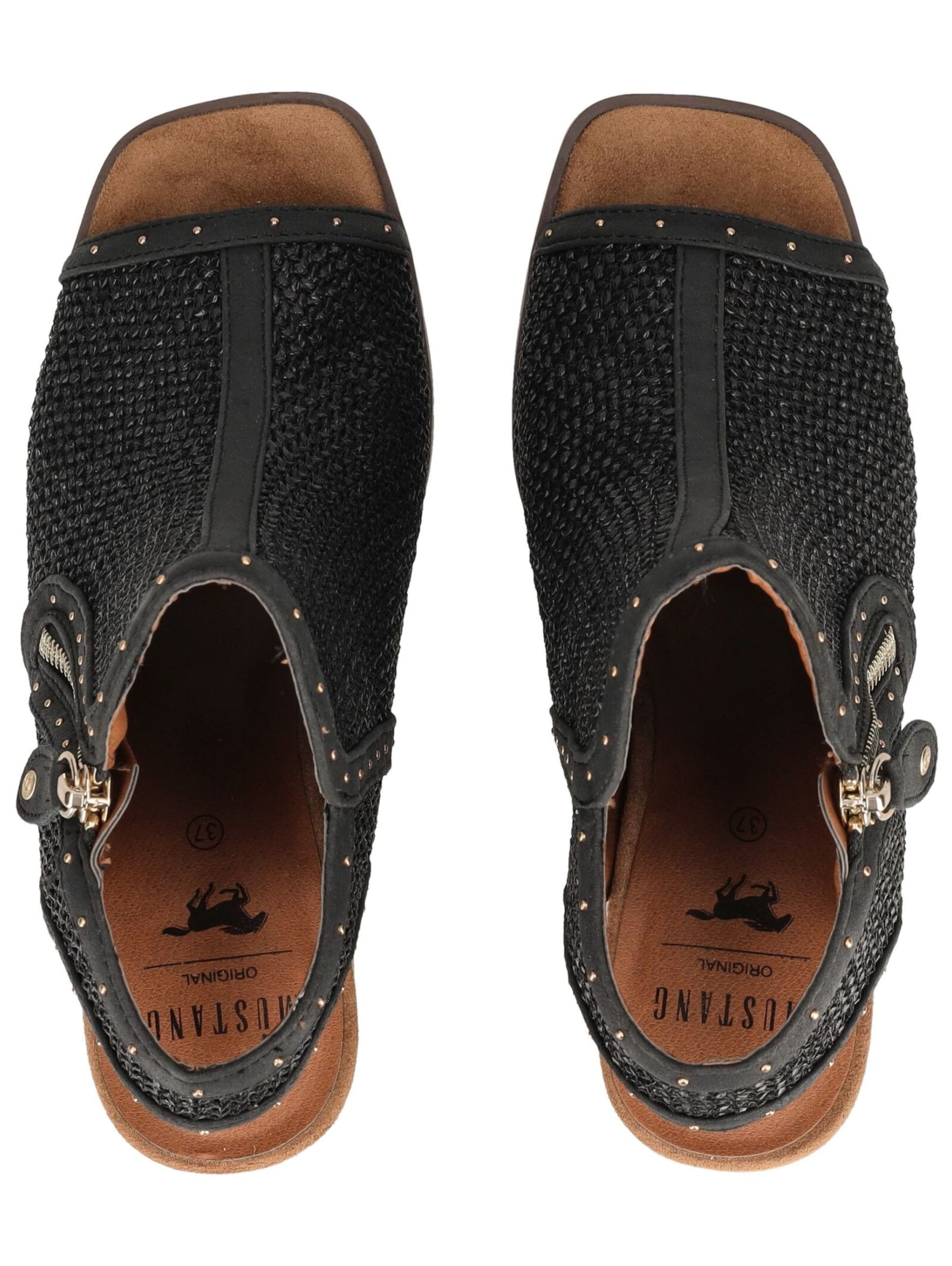 MUSTANG Sandals in Black