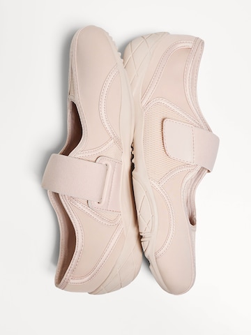 Ballerines à lanières Bershka en rose