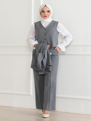 MODAMIHRAM Tunic in Grey: front