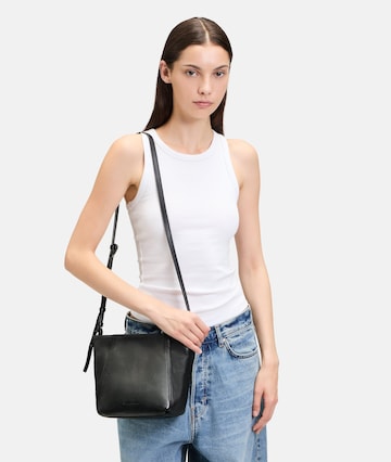 Liebeskind Berlin Shoulder bag 'Chudy' in Black: front