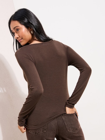 Friends Like These Shirt in Brown