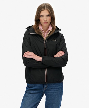 Veste mi-saison Superdry en noir : devant