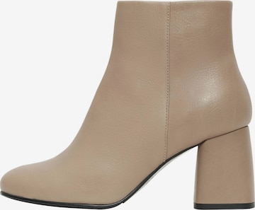 SELECTED FEMME Ankle Boots in Brown: front