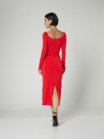 Robe 'Eliza' A LOT LESS en rouge : devant