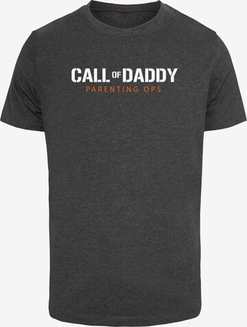 Merchcode Shirt 'Fathers Day - Call of Daddy' in Grijs: voorkant