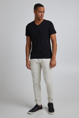 Tapered Pantaloni di BLEND in grigio