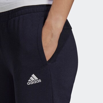 ADIDAS SPORTSWEAR Tapered Sporthose 'Essentials Fleece Logo' in Blau
