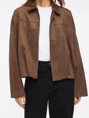 VILA - Chaqueta de entretiempo en marrón