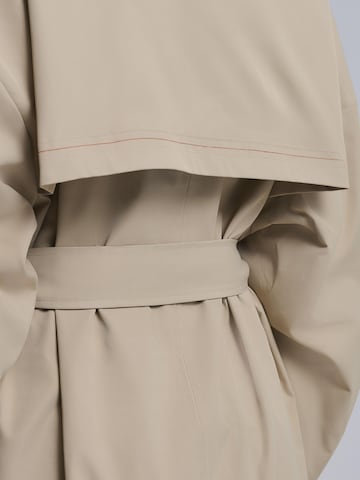 Manteaux d’été AEMMI en beige